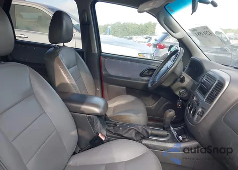 2005 Ford Escape Xlt из США, поврежденный, VIN 1FMYU93145KA87683